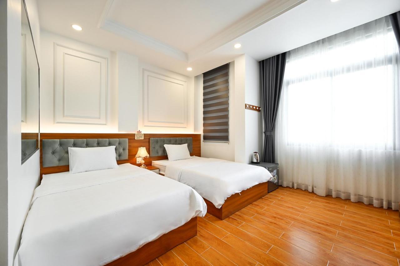 Lotus Airport Hotel Saigon Ho Chi Minh City Exterior photo